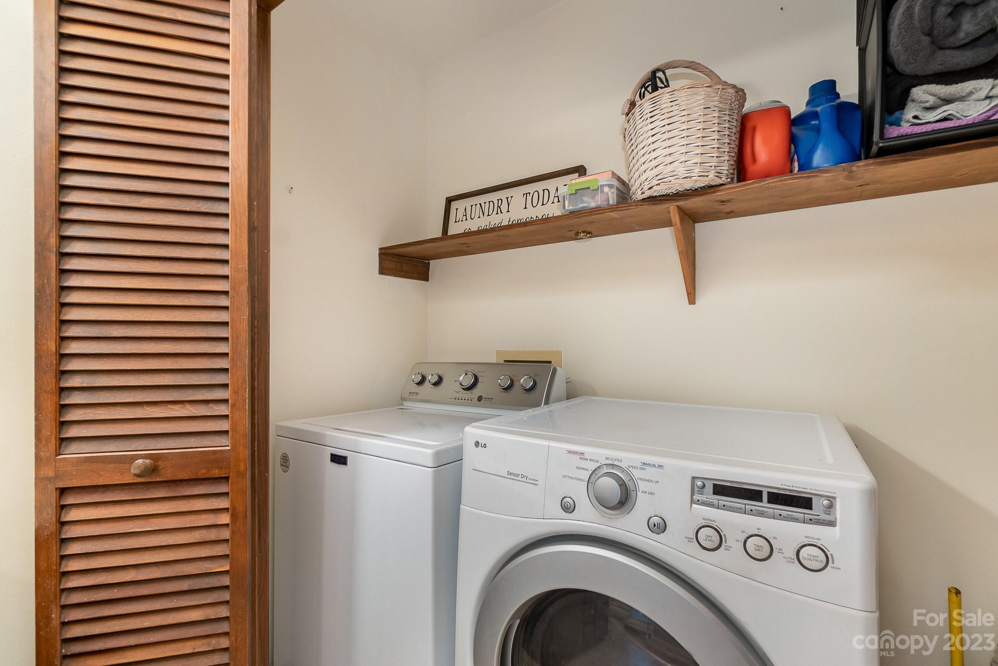 31 Robinwood Drive Midland, NC 28107 - Photo 19 of 33 a utility room with dryer and washer