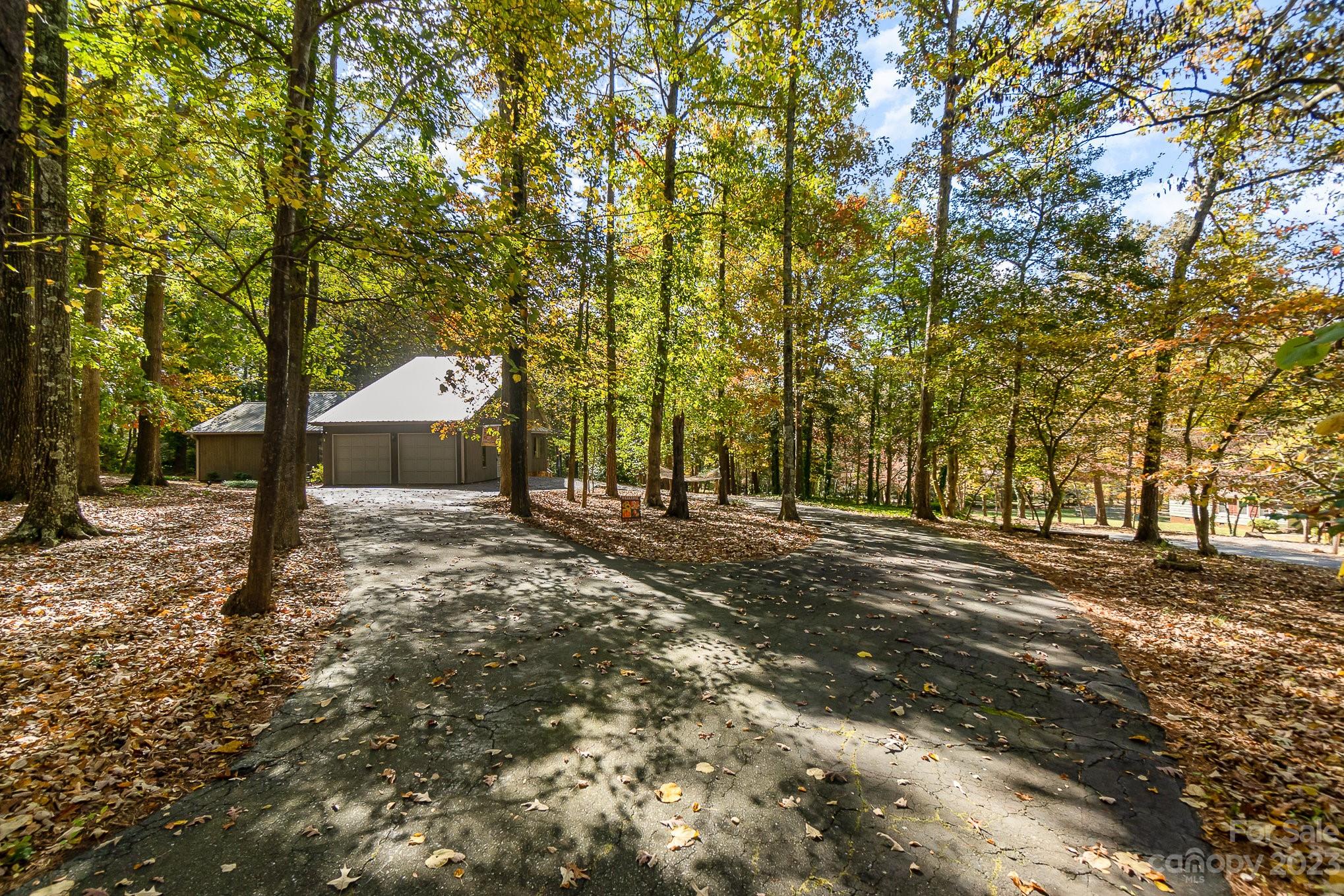 31 Robinwood Drive Midland, NC 28107 - Photo 3 of 33 a view of a house with a yard
