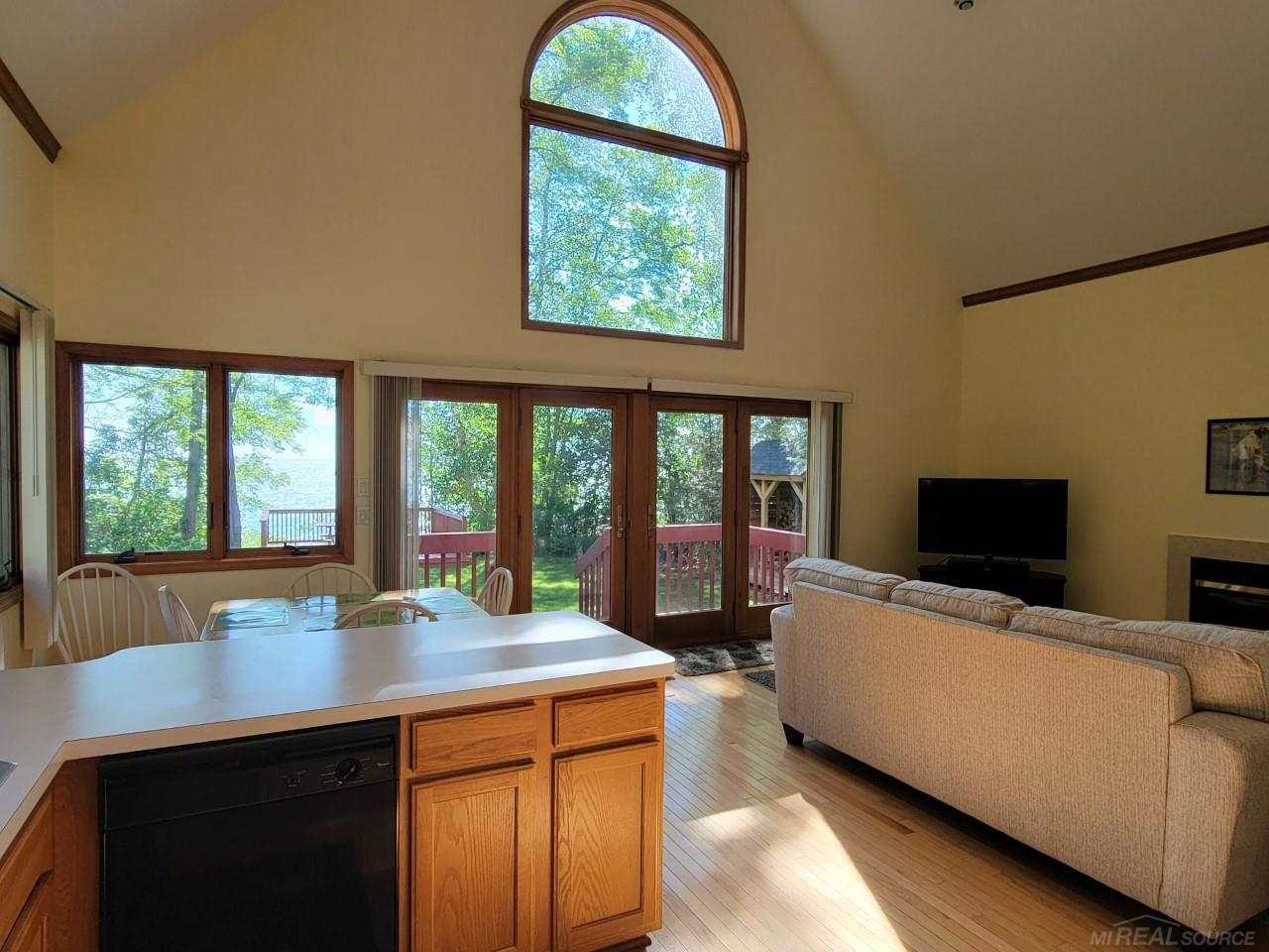 2789 South Lakeshore Road Applegate, MI 48401 - Photo 7 of 47 50044961-6.JPG