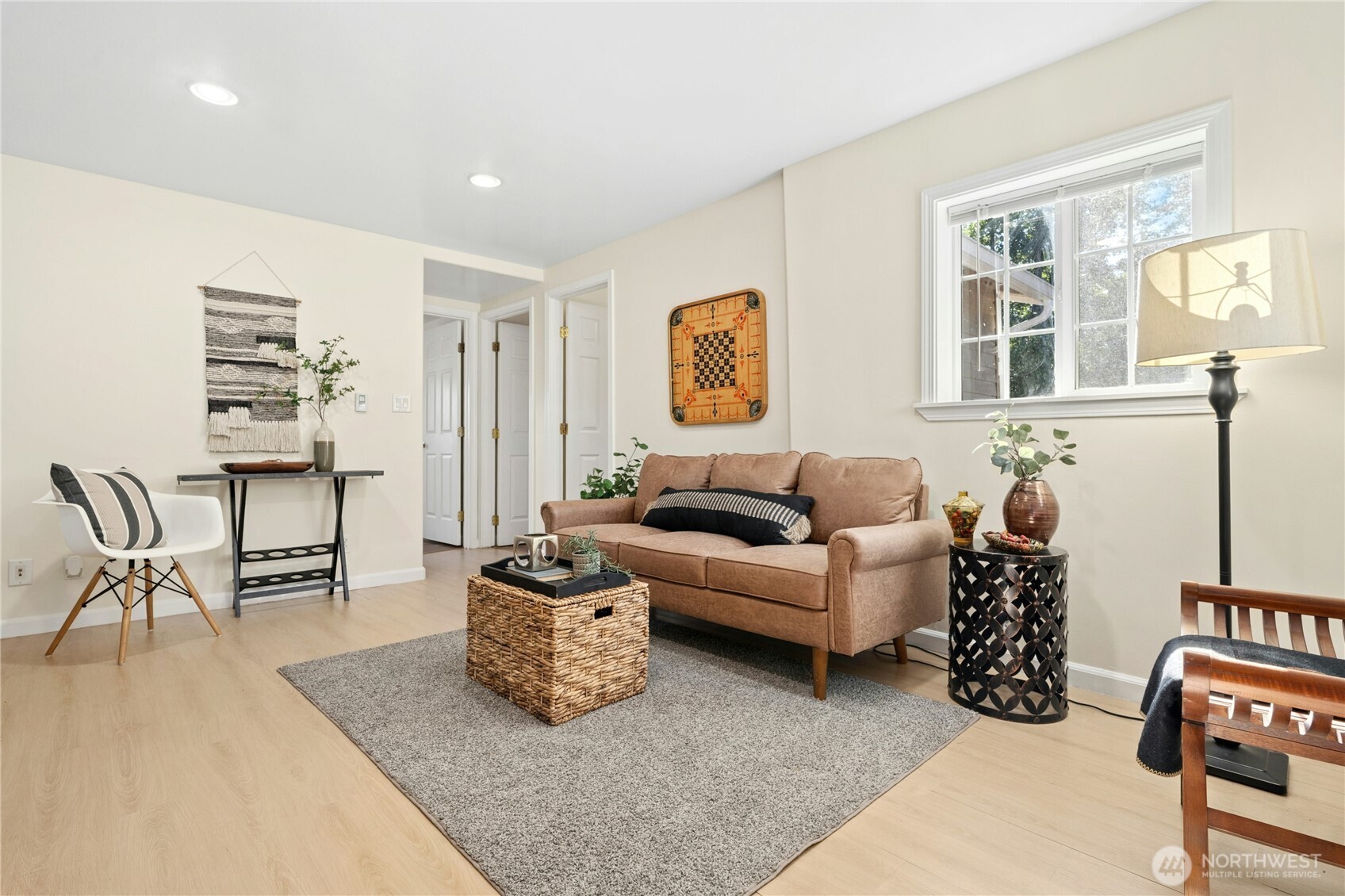 469 Maple Avenue Southwest Renton, WA 98057 - Photo 4 of 40 Gallery Image 4