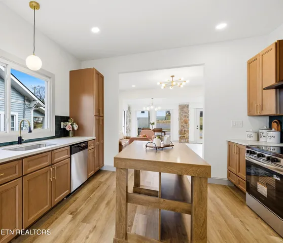 $309,900 | 2019 Nadine Street, Knoxville, TN 37917