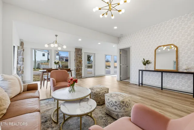 $309,900 | 2019 Nadine Street, Knoxville, TN 37917