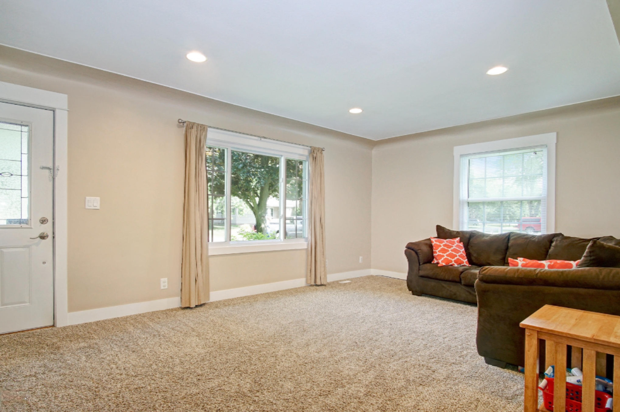 209 Williams Street Spring Lake, MI 49456 - Photo 2 of 38 DSC03547_48_49_50