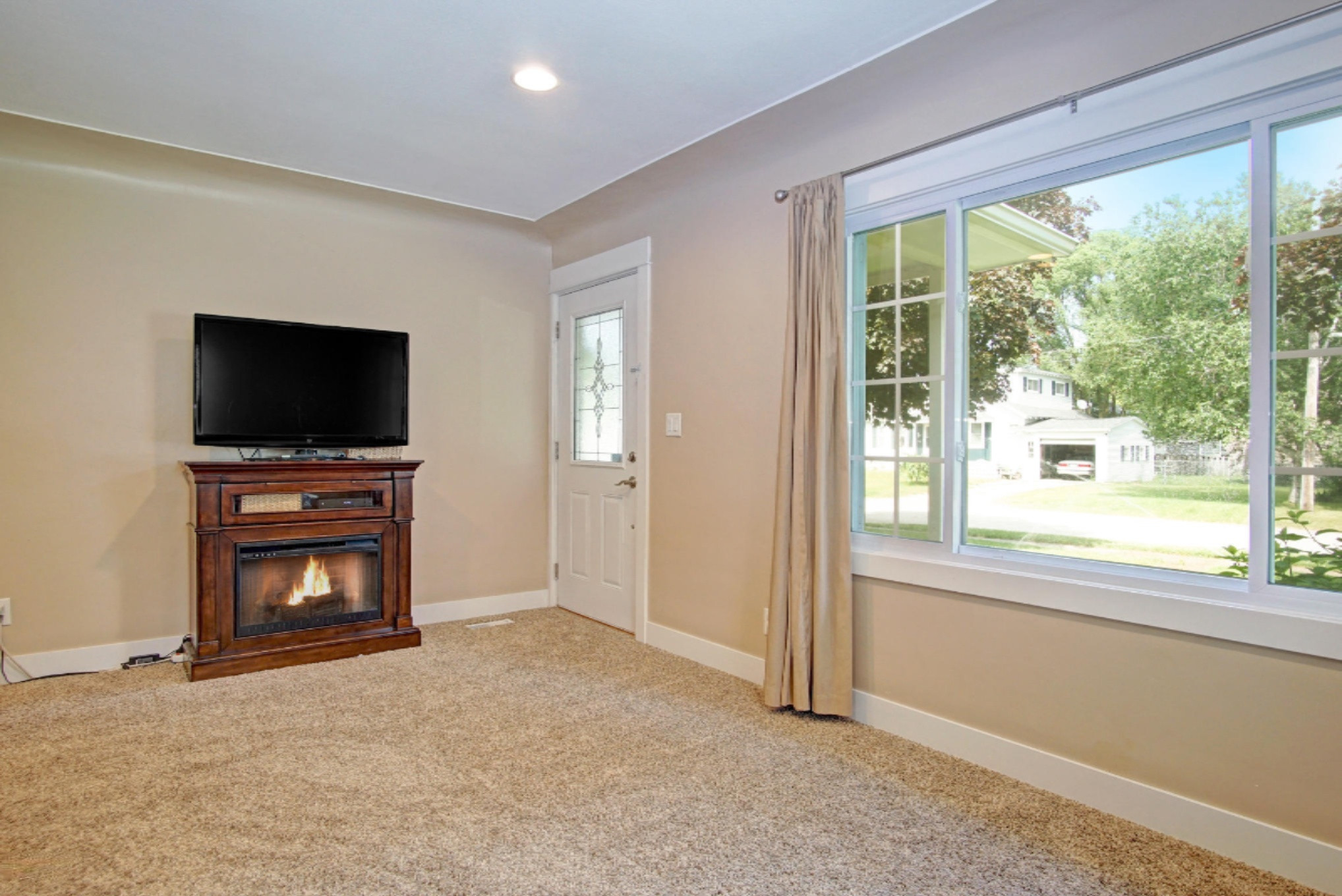 209 Williams Street Spring Lake, MI 49456 - Photo 5 of 38 DSC03565_6_7_8