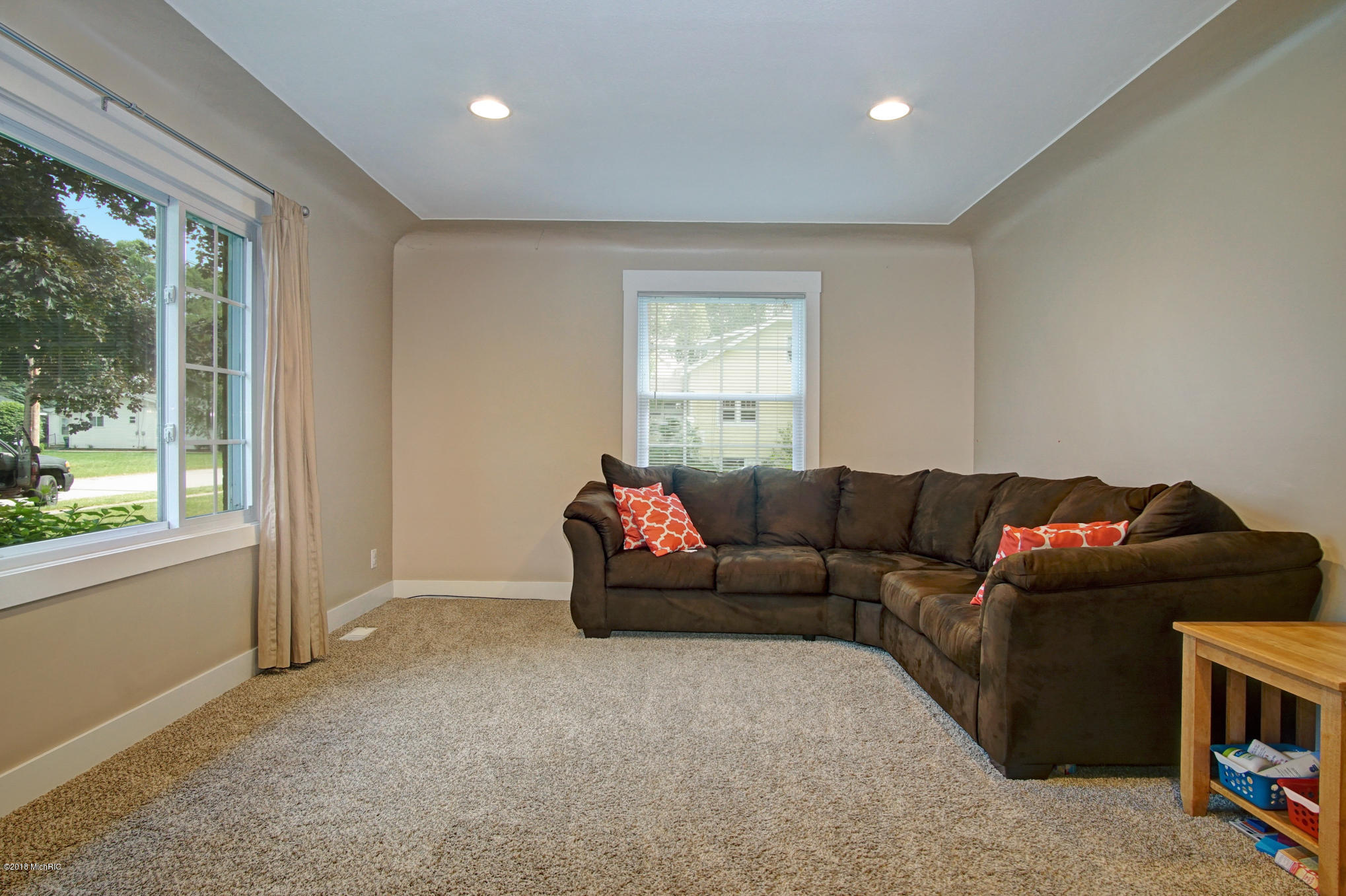 209 Williams Street Spring Lake, MI 49456 - Photo 6 of 38 DSC03571_2_3_4