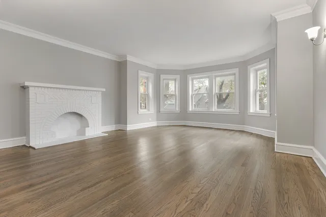 $259,900 | 1032 North Austin Boulevard, Unit 1N, Oak Park, IL 60302