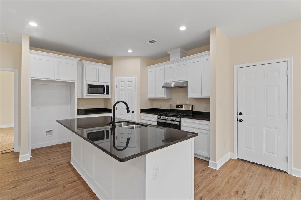 1522 Harris Street Gainesville, TX 76240 - Photo 13 of 24