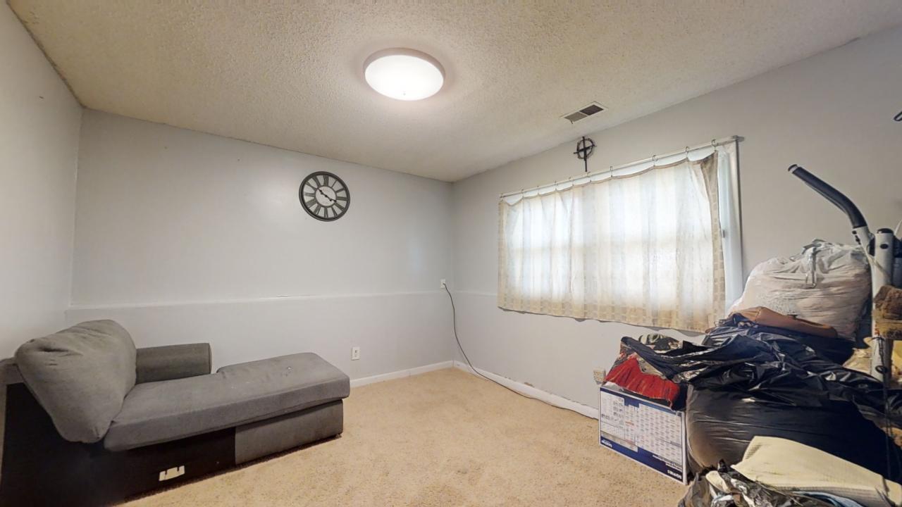 3656 North Meadowlark Drive Decatur, IL 62526 - Photo 19 of 31 a living room with furniture