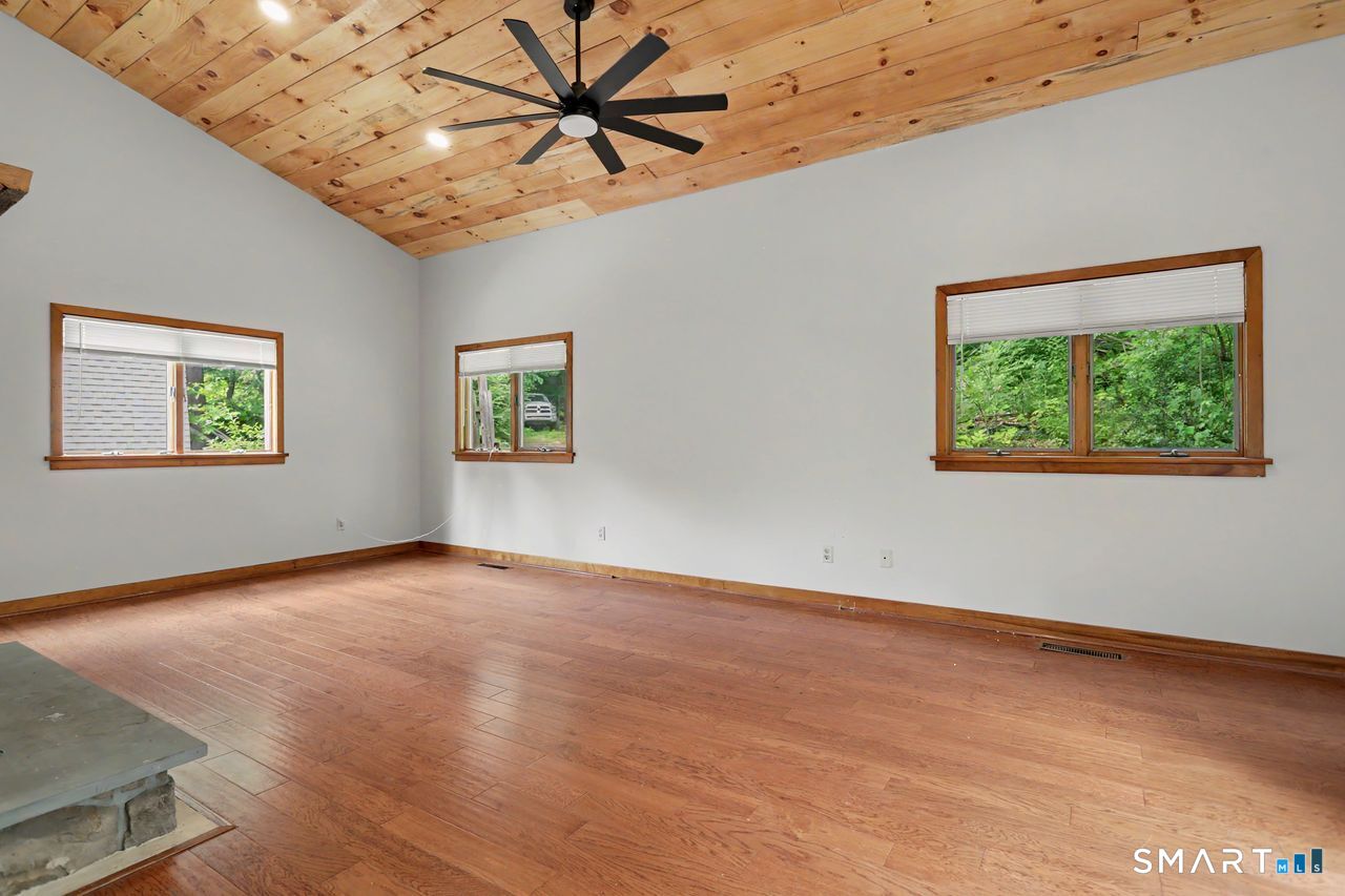 52 Stanley Road Monroe, CT 06468 - Photo 17 of 38
