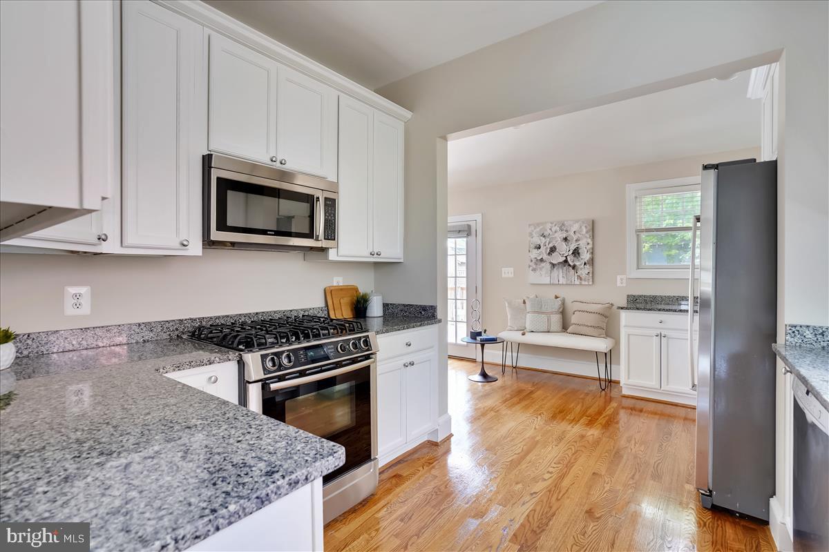 9115 Glenridge Road Silver Spring, MD 20910 - Photo 11 of 47