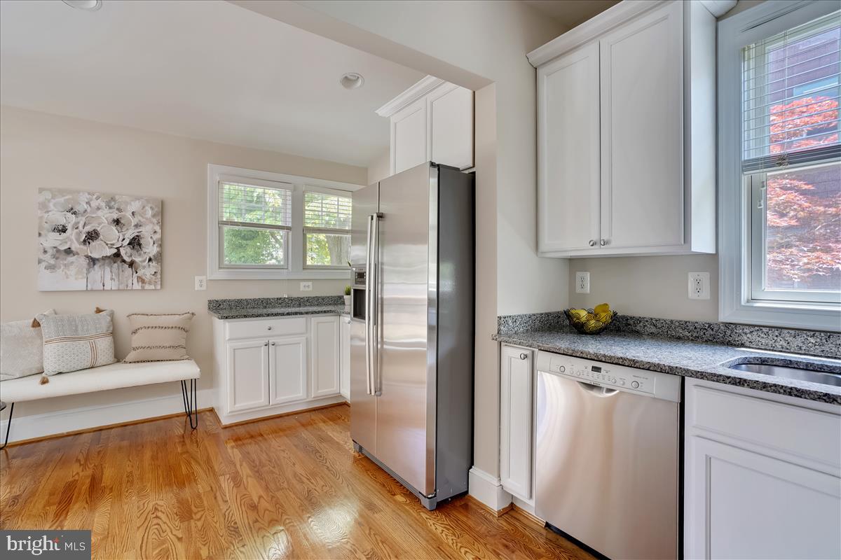 9115 Glenridge Road Silver Spring, MD 20910 - Photo 13 of 47