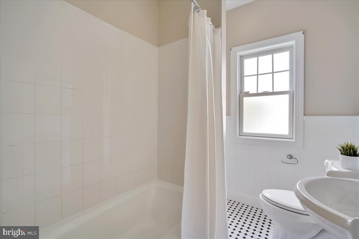 9115 Glenridge Road Silver Spring, MD 20910 - Photo 24 of 47