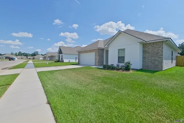 $1,740 | 108 Rainfall Lane, Carencro, LA 70520