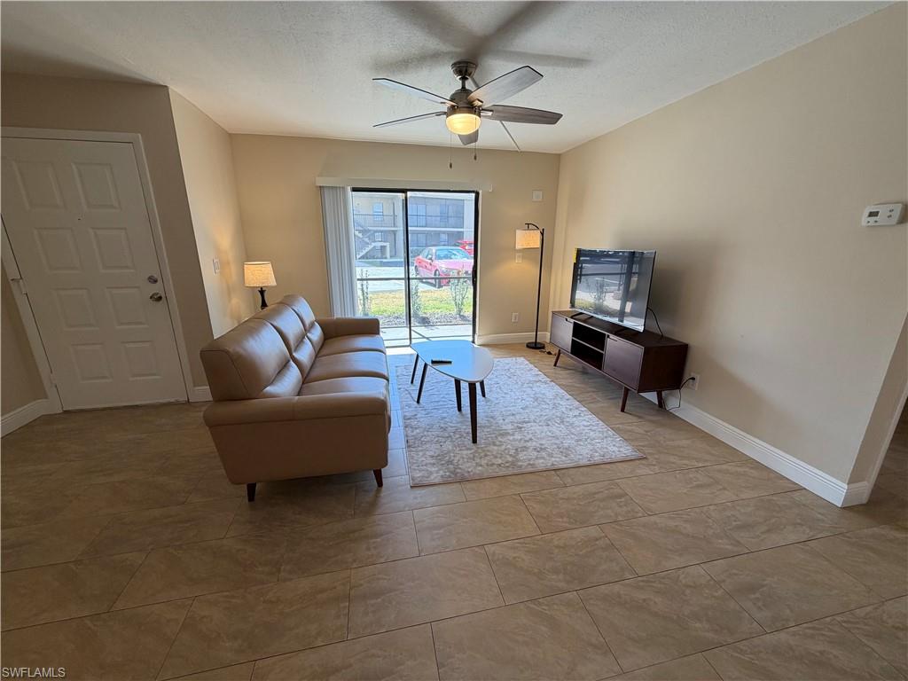 5327 Summerlin Road, Unit 2707 Fort Myers, FL 33919 - Photo 3 of 27