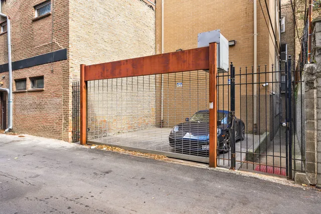 $3,950,000 | 812 North Dearborn Street, Chicago, IL 60610