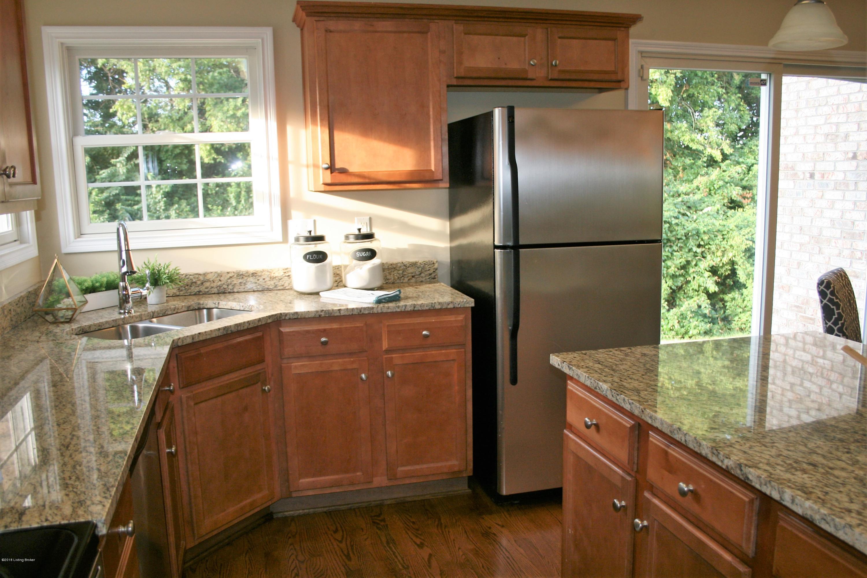 8103 Kellerman Road Louisville, KY 40219 - Photo 13 of 27 13
