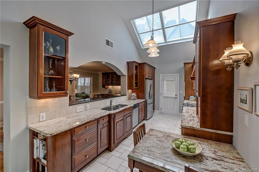 1721 Sterling Road Charlotte, NC 28209 - Photo 8 of 19 Gallery Image 8