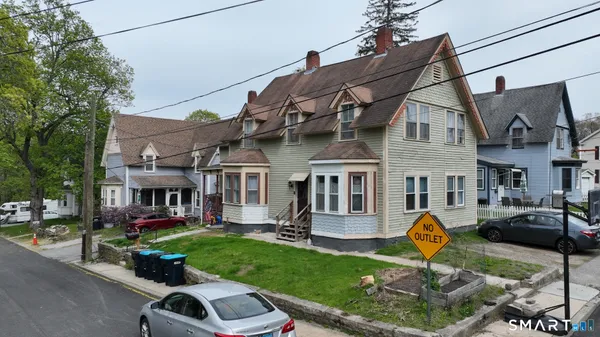 $1,400 | 21-23 George Street, Unit 2, Putnam, CT 06260