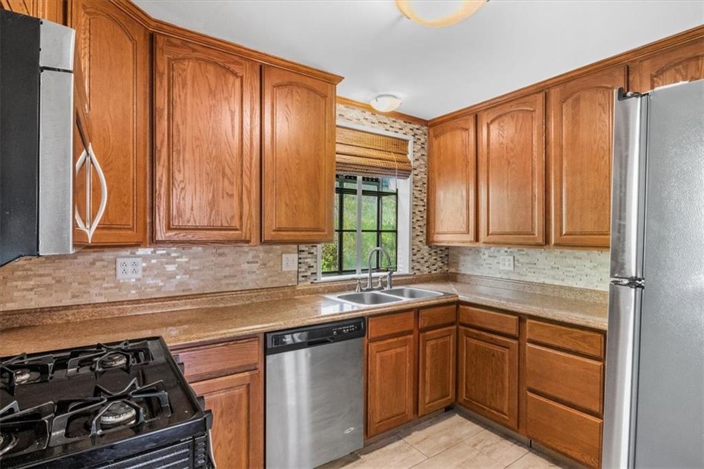 526 Thompson Run Road Pittsburgh, PA 15237 - Photo 9 of 25 Gallery Image 9