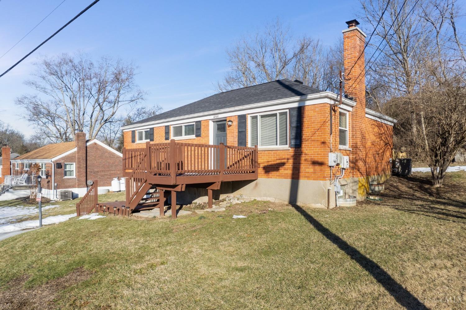 6860 Taylor Road Cincinnati, OH 45248 - Photo 2 of 31