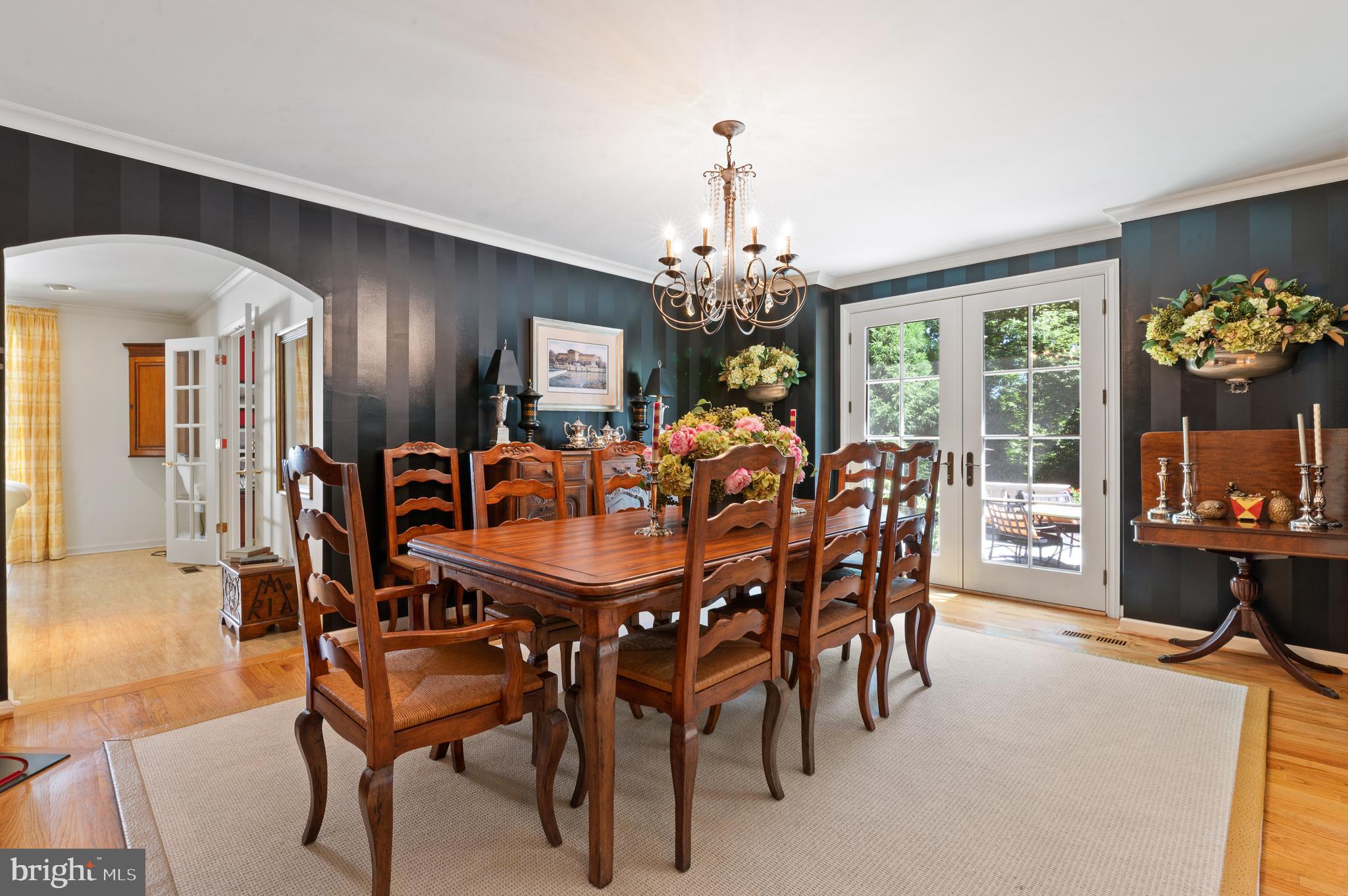 301 Valley Place Wayne, PA 19087 - Photo 17 of 40 Dining Room /French door to terrace
