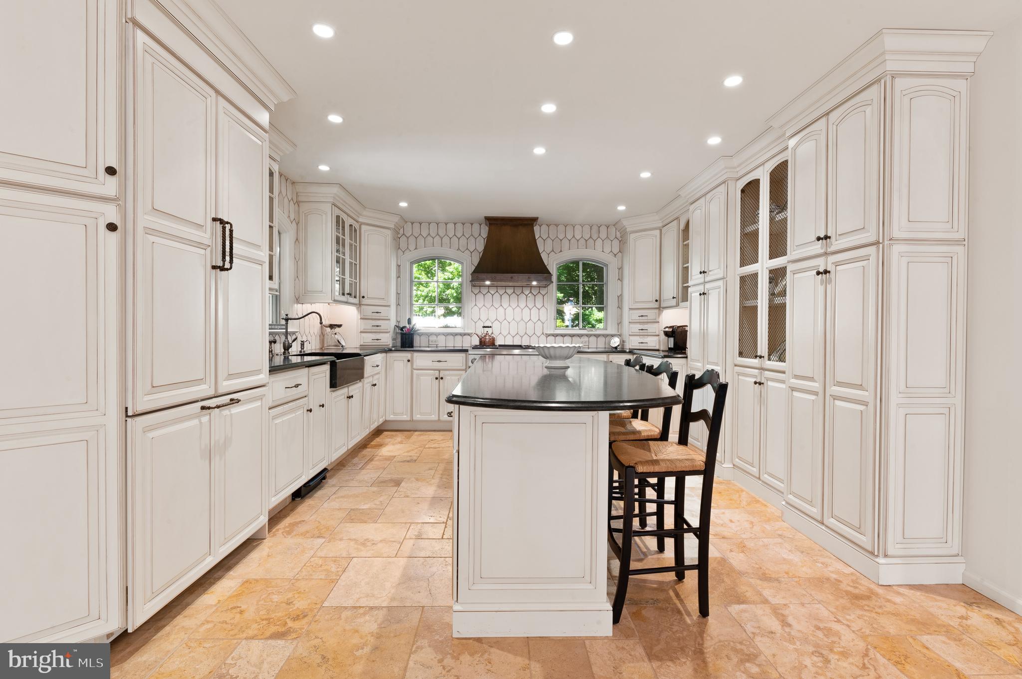 301 Valley Place Wayne, PA 19087 - Photo 9 of 40 Kitchen island