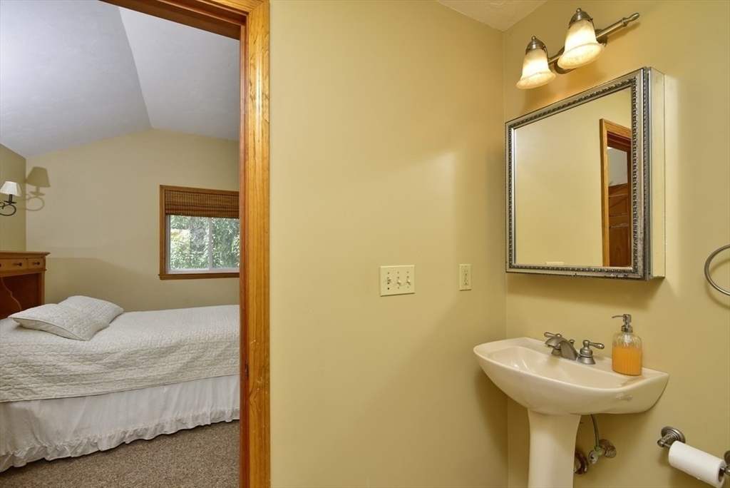 85 Maple Street Bellingham, MA 02019 - Photo 20 of 28 Gallery Image 20