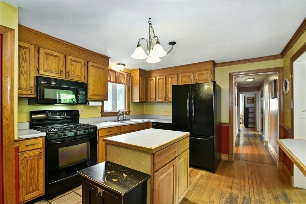 85 Maple Street Bellingham, MA 02019 - Photo 10 of 28 Gallery Image 10