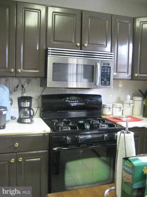 8764 Jarwood Road Baltimore, MD 21237 - Photo 7 of 23 Kitchen