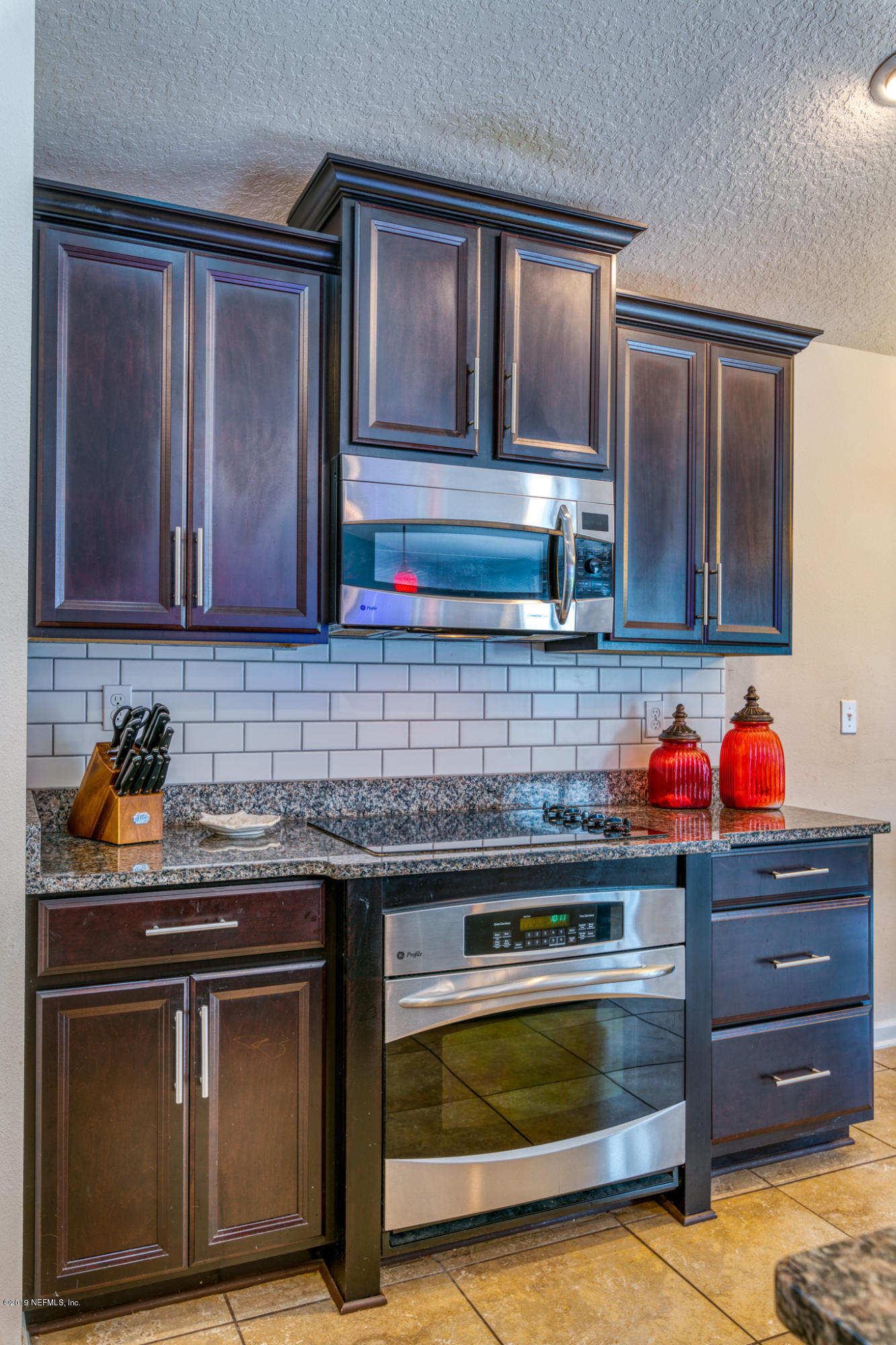 15644 Tisons Bluff Road Jacksonville, FL 32218 - Photo 19 of 25 15644 Tisons Bluff Rd Stove