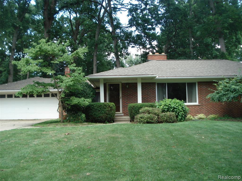 220 Montmorency Road Rochester, MI 48307 - Photo 1 of 18