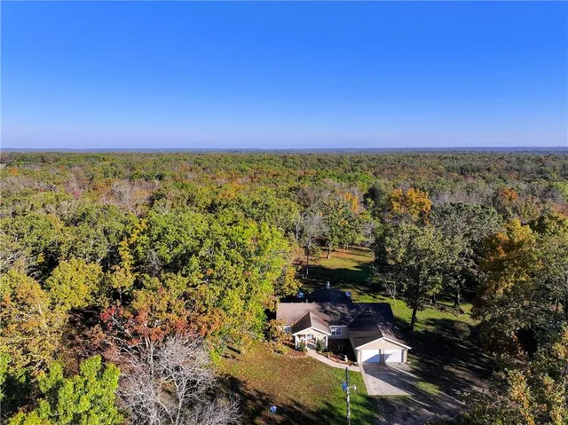 $869,000 | 33981 County Road 96, Cross Timbers, MO 65634