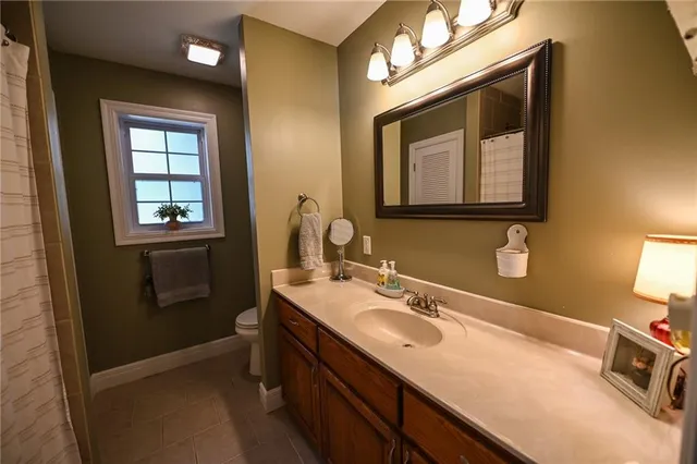 $869,000 | 33981 County Road 96, Cross Timbers, MO 65634