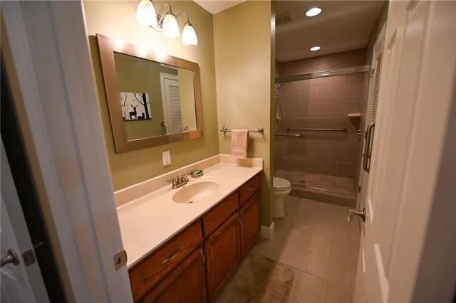 $869,000 | 33981 County Road 96, Cross Timbers, MO 65634