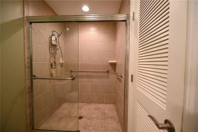 $869,000 | 33981 County Road 96, Cross Timbers, MO 65634