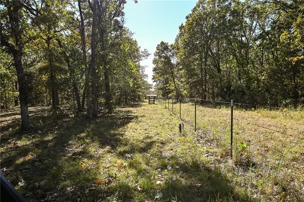 $849,000 | 33981 County Road 96, Cross Timbers, MO 65634