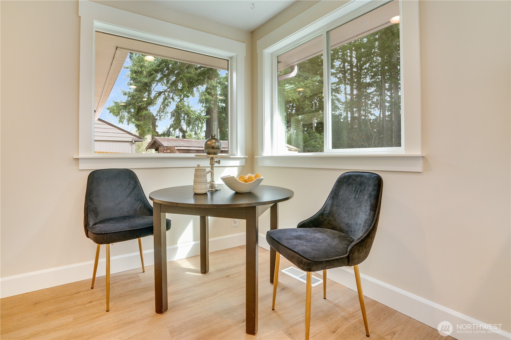 20018 Meridian Place North Shoreline, WA 98133 - Photo 13 of 37 a view of a workspace with a window and sitting chair