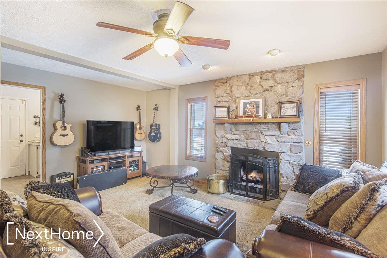 6095 North Webster Road Flint, MI 48504 - Photo 7 of 50 50034629-6.JPG