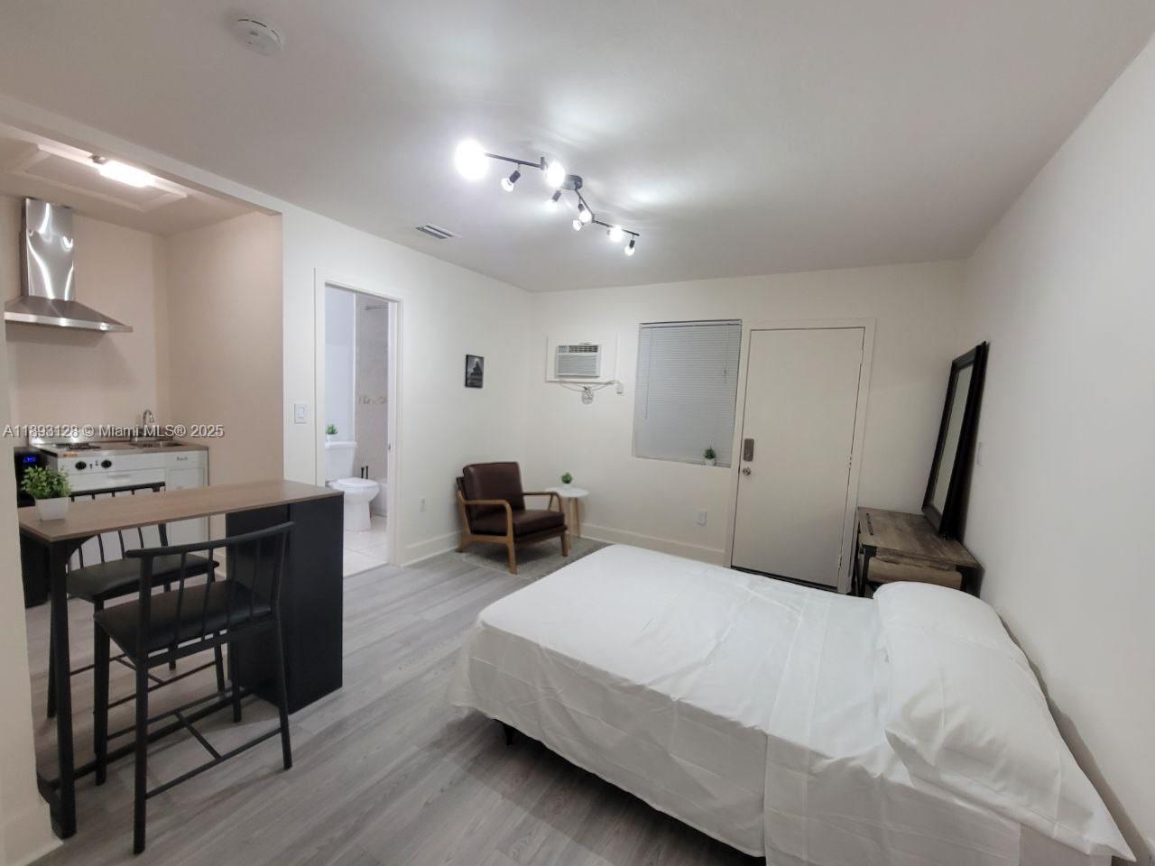 3300 Southwest 9th Terrace Miami, FL 33135 - Photo 10 of 25