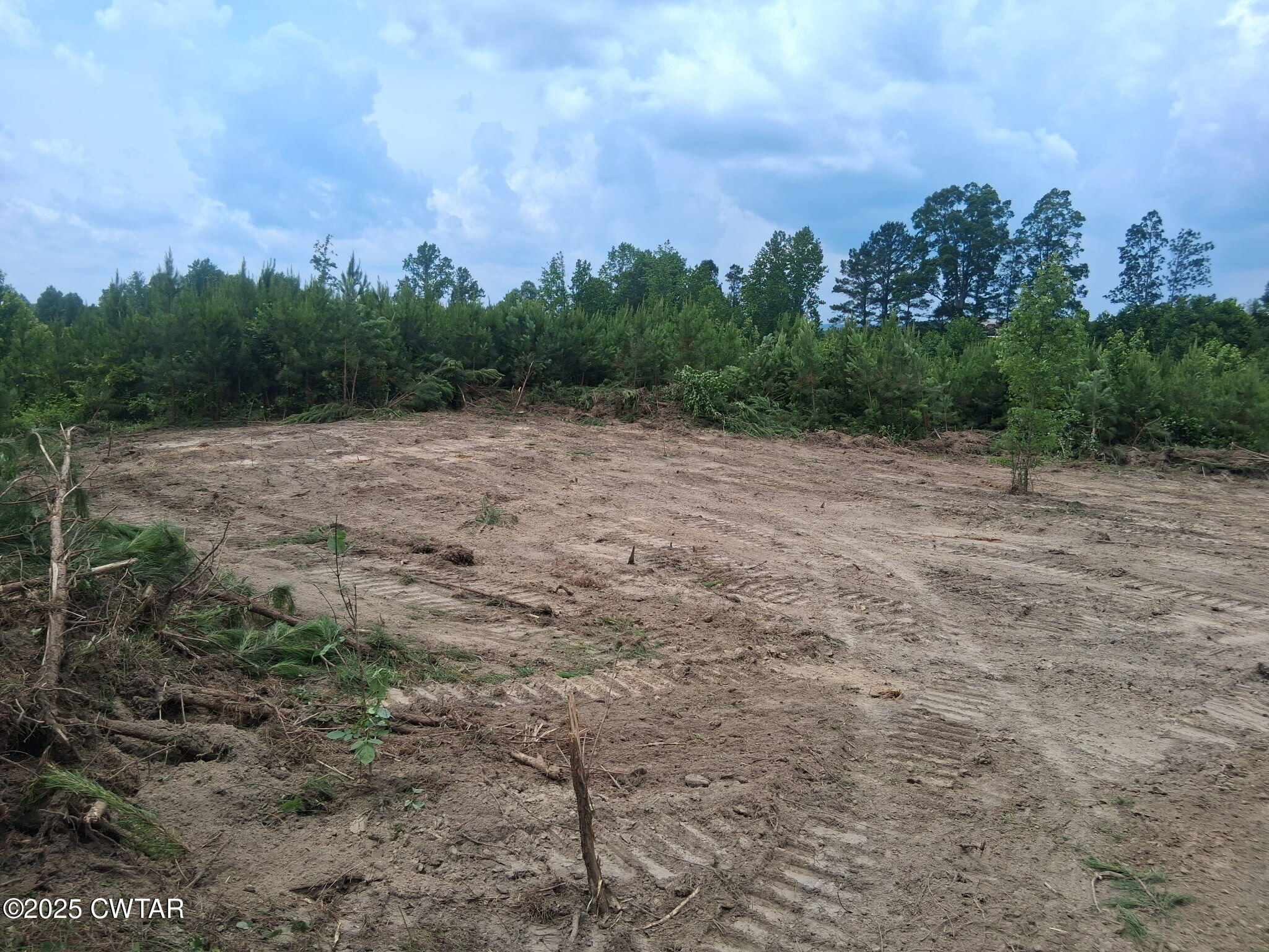 2 Tucker Road Decaturville, TN 38329 - Photo 6 of 7 414600170749489241