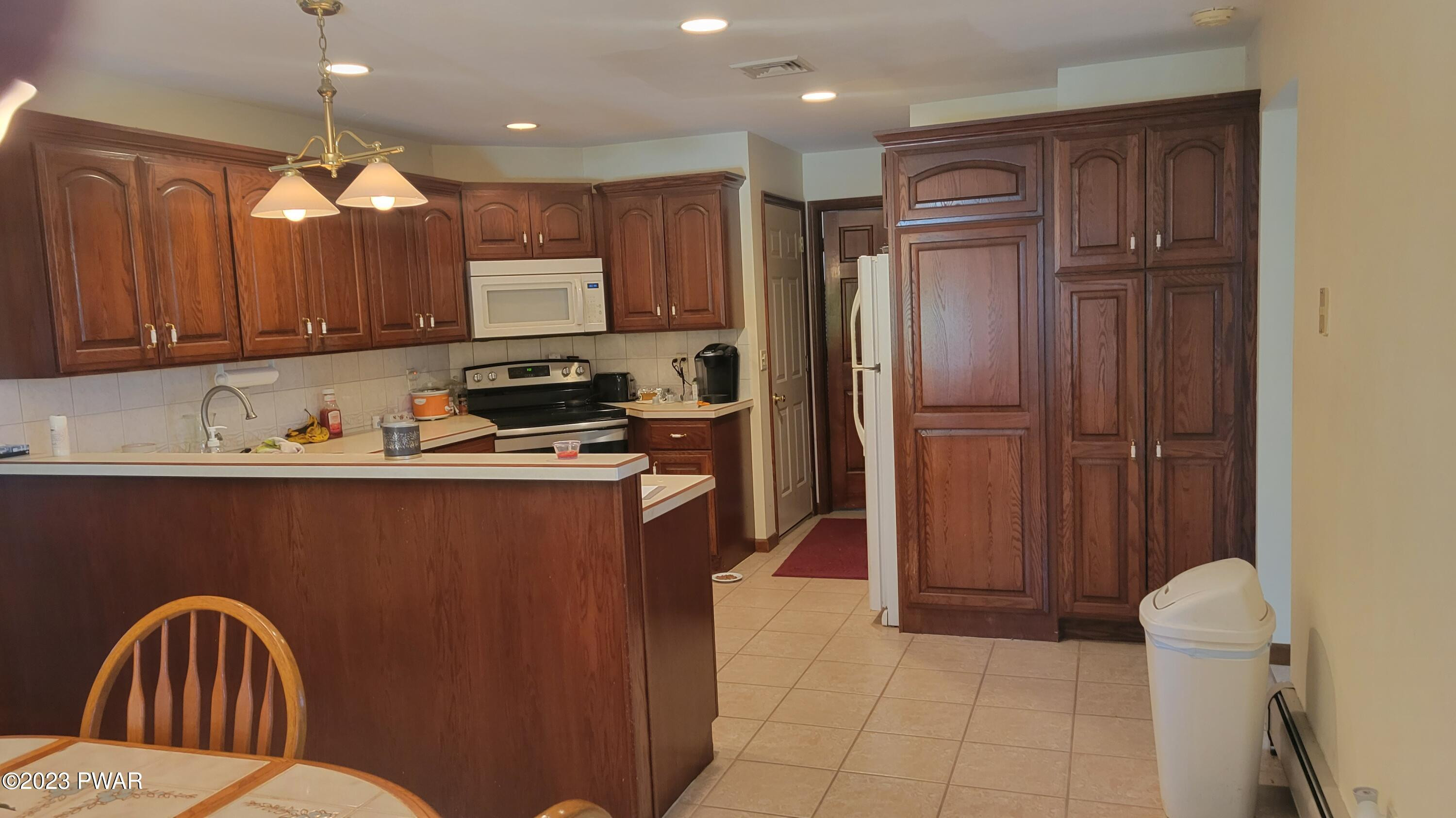 906 Parkview Road Moscow, PA 18444 - Photo 7 of 23 20230404_150404