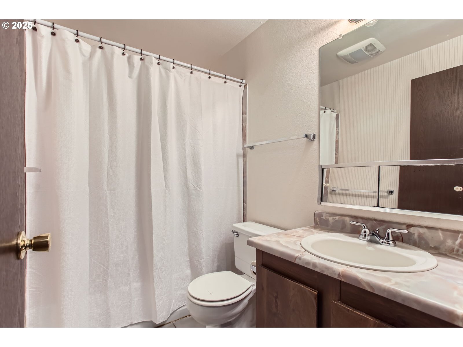 12632 Northwest Barnes Road, Unit 7 Portland, OR 97229 - Photo 13 of 18 Gallery Image 13