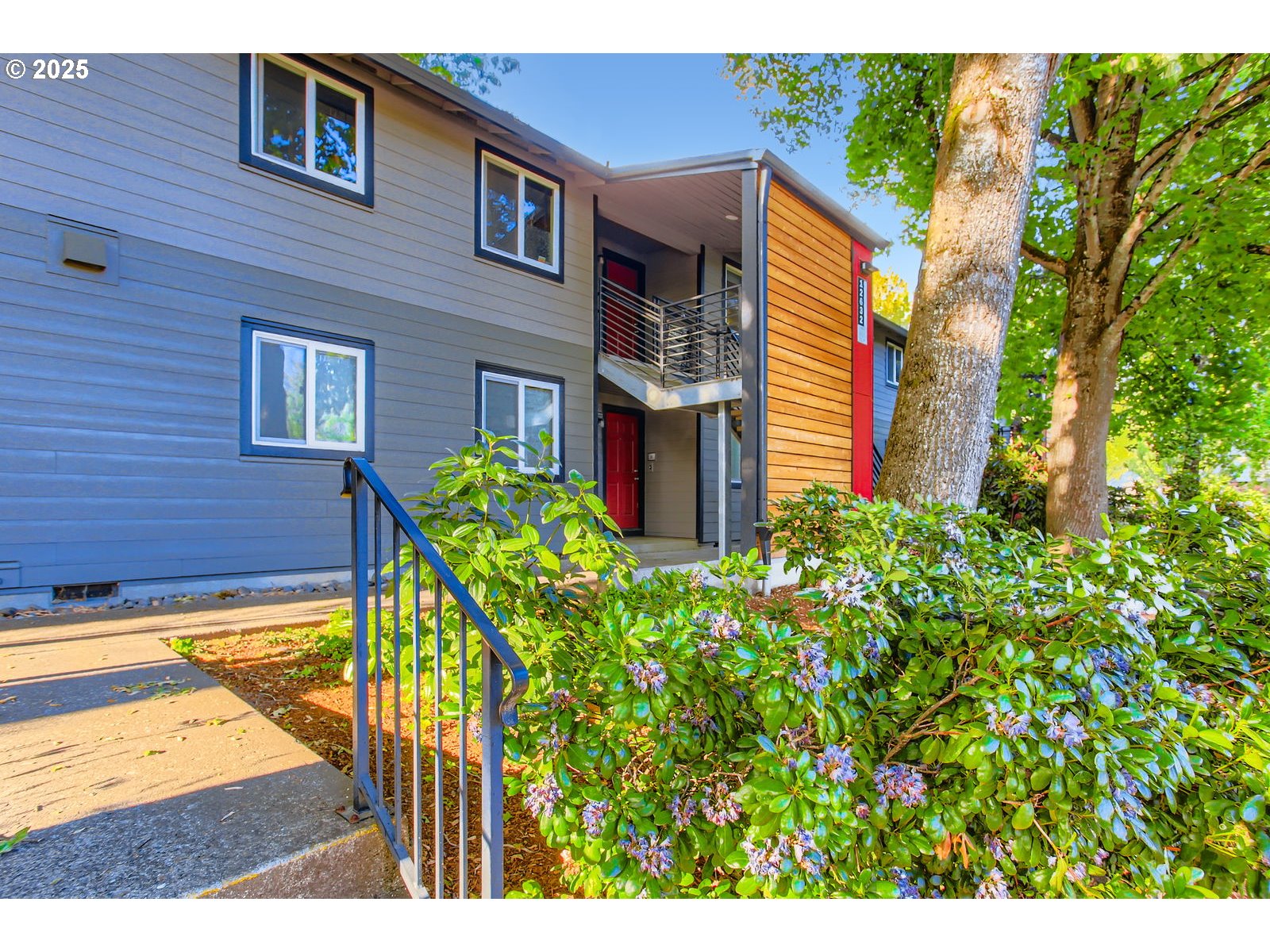 12632 Northwest Barnes Road, Unit 7 Portland, OR 97229 - Photo 3 of 18 Gallery Image 3