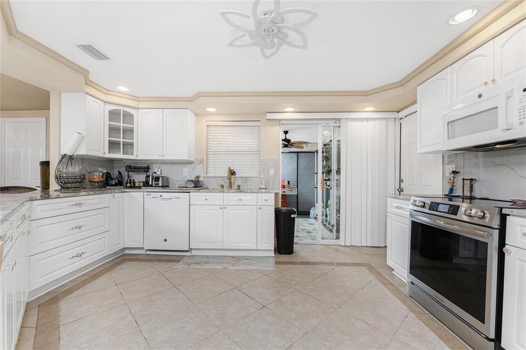 257 Reading Street Northwest Port Charlotte, FL 33952 - Photo 5 of 42