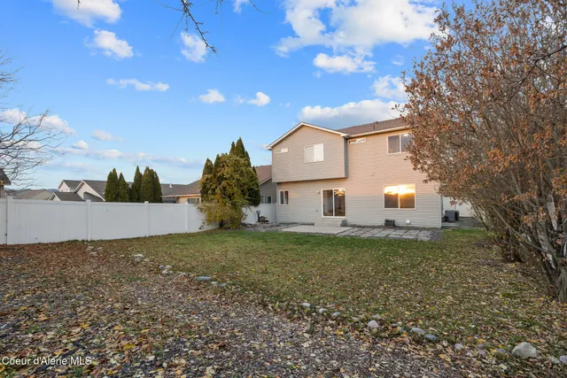 $574,000 | 1424 West Tualatin Drive, Post Falls, ID 83854