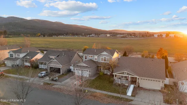 $574,000 | 1424 West Tualatin Drive, Post Falls, ID 83854