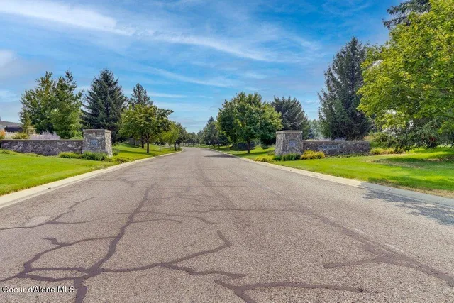 $574,000 | 1424 West Tualatin Drive, Post Falls, ID 83854