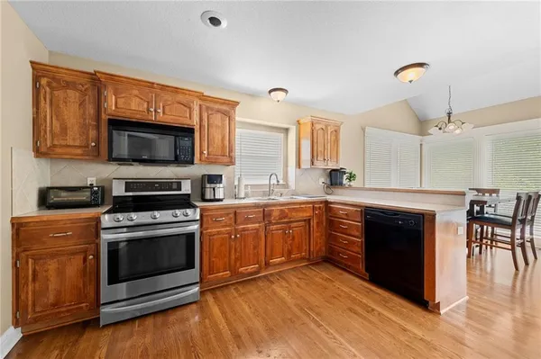 $330,000 | 7205 East 165th Street, Belton, MO 64012