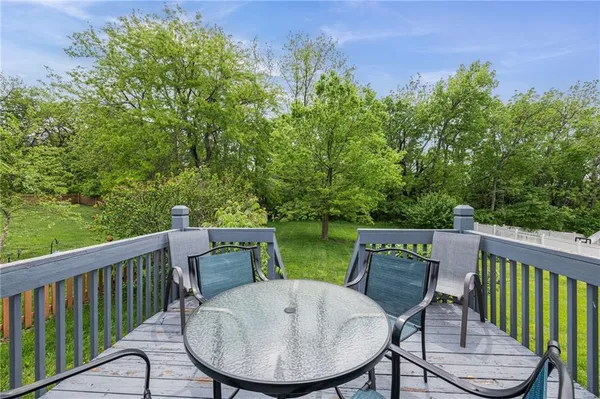 $330,000 | 7205 East 165th Street, Belton, MO 64012