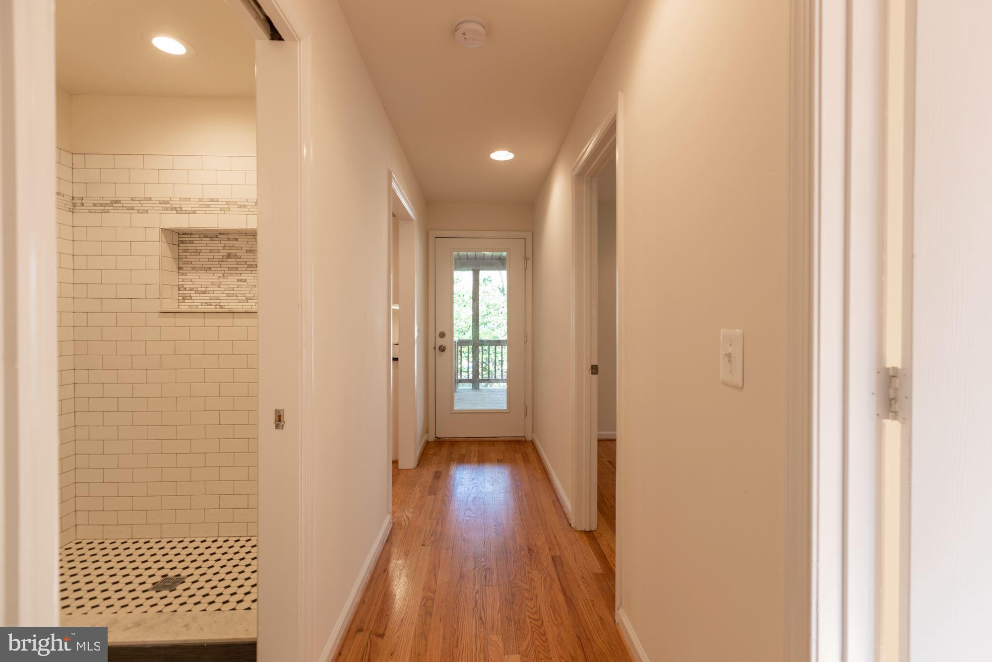 14301 Fullerton Road Woodbridge, VA 22193 - Photo 14 of 44 Gallery Image 14